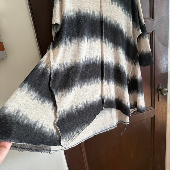 UMGEE Women Black White Bohemian Oversize Tie Dye Striped Tunic Sweater Large - Picture 4 of 5